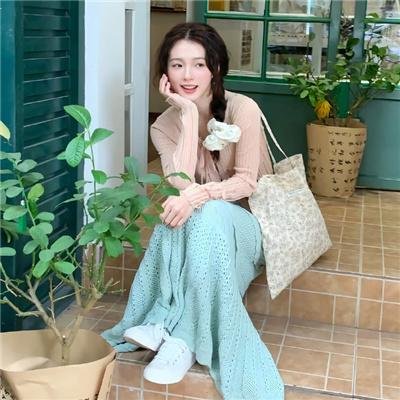 活在暗下